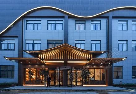 杭州四星级酒店最大容纳800人的会议场地|杭州森庭酒店的价格与联系方式