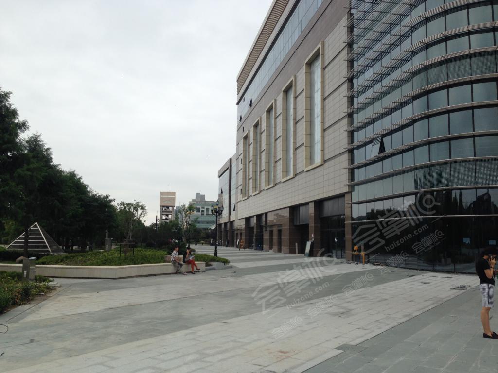 汇智国际商业中心-户外广场