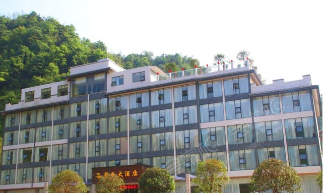 雅安龙泉大酒店