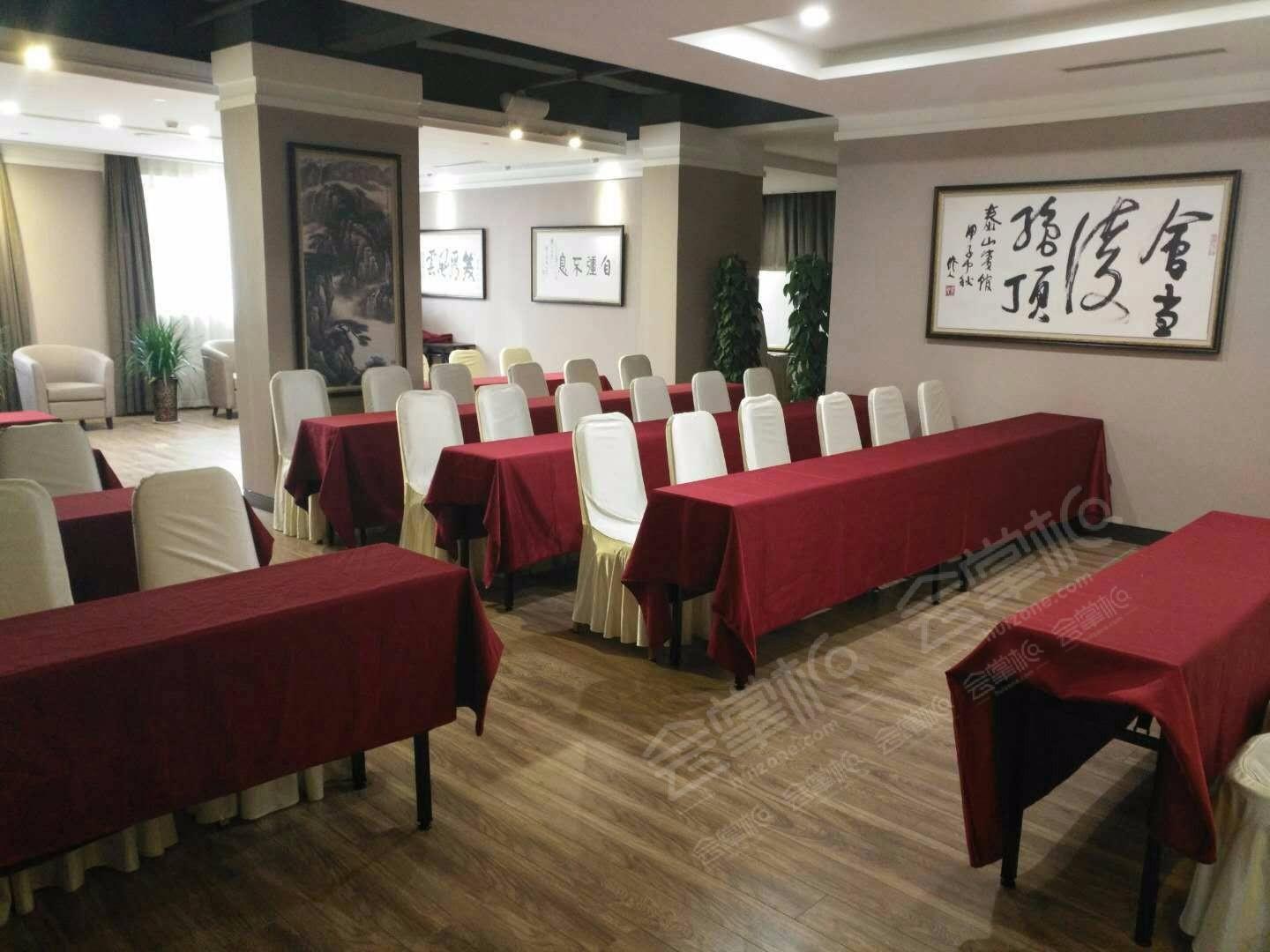 如家精選酒店(泰安紅門路岱廟店)小型展廳會(huì)議室基礎(chǔ)圖庫6