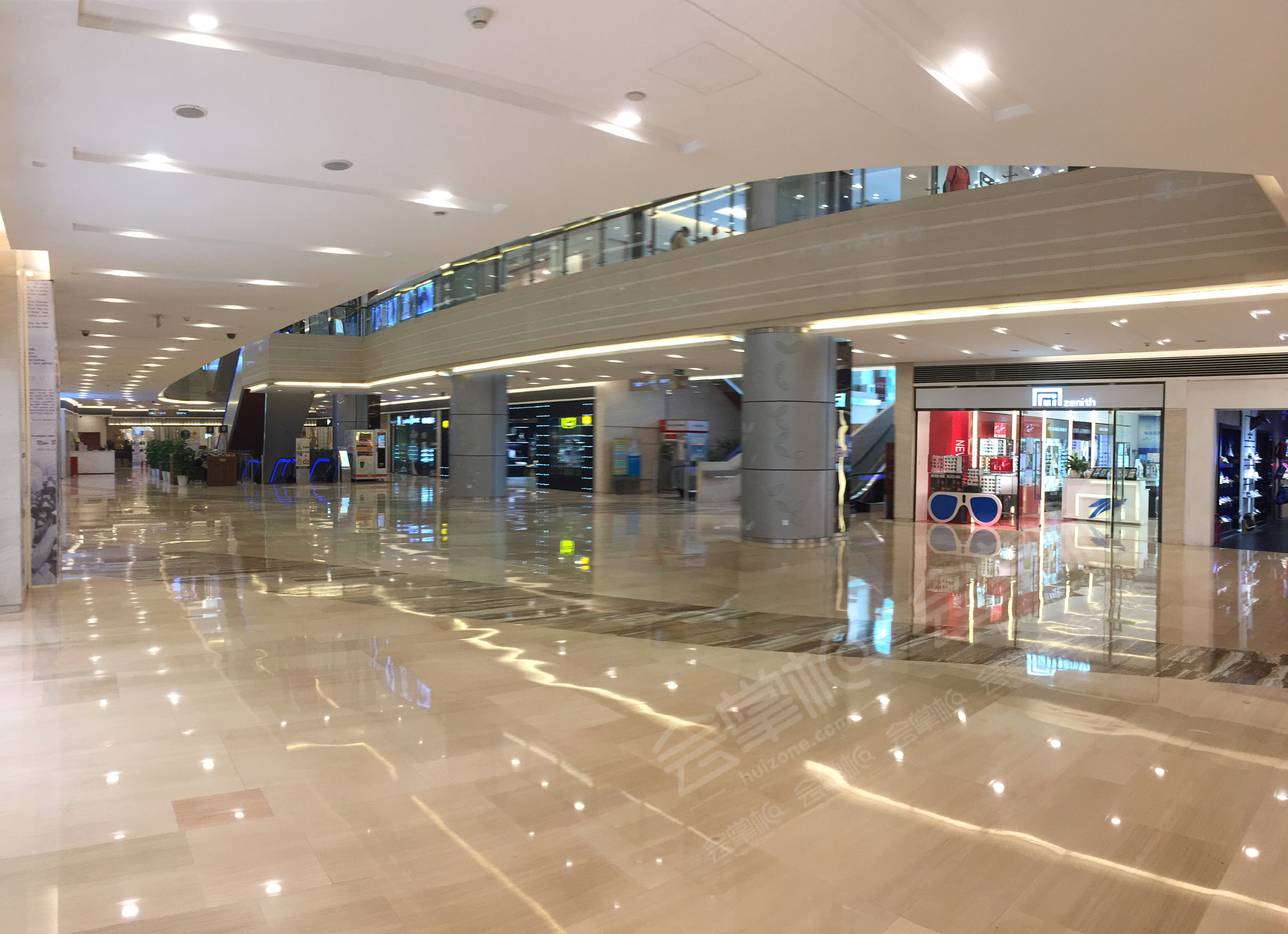 重庆英利大融城解放碑店